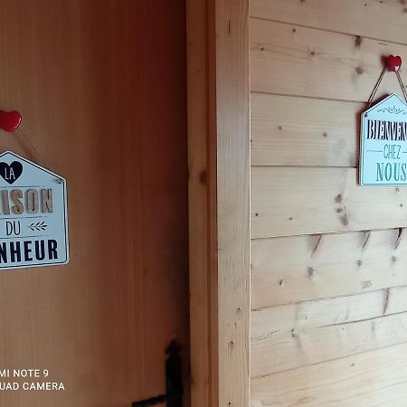 Chalet Familial En Bois A 150 M De La Mer Santec Exterior photo