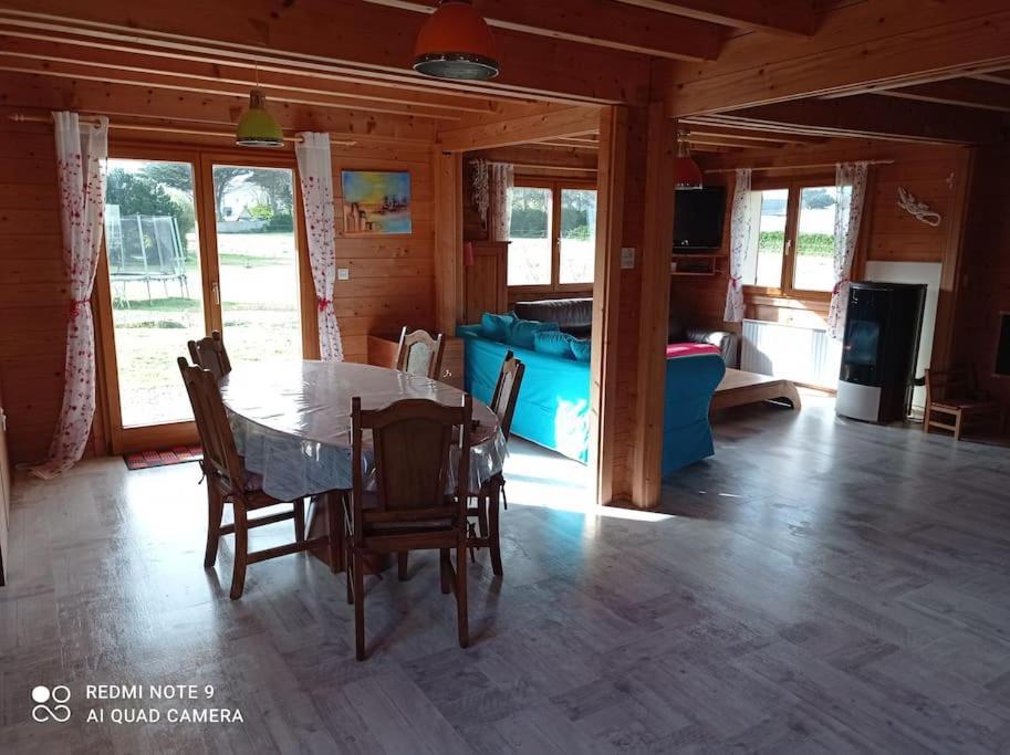 Chalet Familial En Bois A 150 M De La Mer Santec Exterior photo